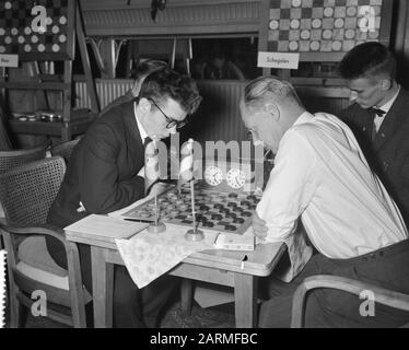 Sixième manche du Championnat du monde Drafts, Bomb dans son parti contre Cheglev Date: 20 octobre 1960 mots clés: Barrages, PARTIES, rondes, championnats du monde Banque D'Images