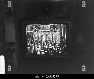 Mariage Princesse Alexandra de Kent avec Angus Ogilvy [photo de la télévision] Date : 24 avril 1963 mots clés : mariages, princesses Nom personnel : Alexandra princesse, Ogilvy Angus Banque D'Images