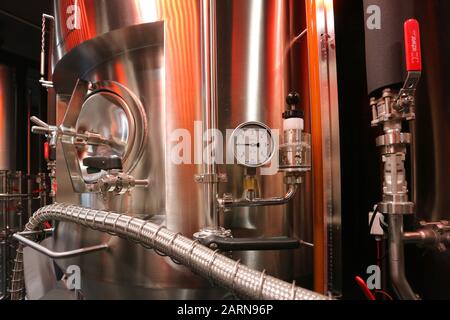 Cracovie. Cracovie. Pologne. Micro-brasserie dans le club étudiant/discothèque situé sur le campus de l'Université des sciences et de la technologie d'AGH. Banque D'Images