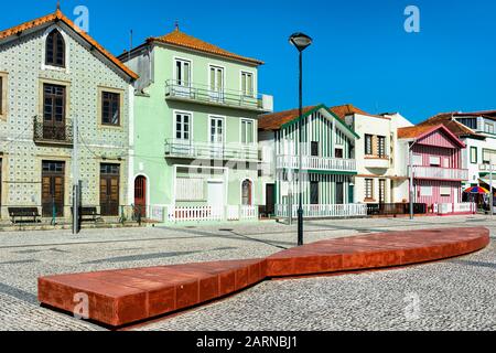 Palheiros maisons typiques, Costa Nova Beach, Aveiro, Venise du Portugal, Beira Litoral, Portugal Banque D'Images