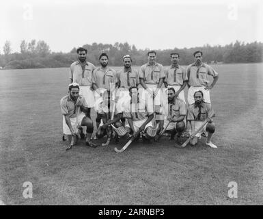Hockey India contre Holland, équipe indienne Date : 28 août 1955 mots clés : équipes, hockey Banque D'Images