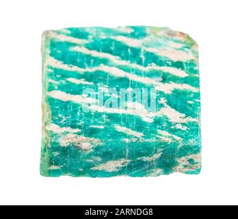 Gros plan de l'échantillon de minéraux naturels de la collection géologique - roche amazonite rugueuse isolée sur fond blanc Banque D'Images