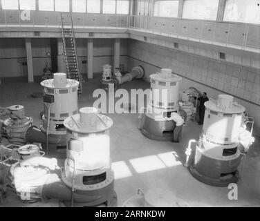 Filtre construit/pompe du NV Watertransportmaatschappij Rhin-Kennemerland à Jutphaas Date : 6 septembre 1957 lieu : Jutphaas Banque D'Images