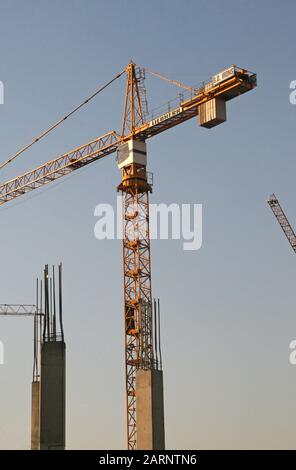 Le centre commercial de la villa lorsqu'il a commencé avec la construction pendant la phase initiale de construction en 2009, Moreleta Park, Pretoria/Thswane, Gauteng, South Afr Banque D'Images