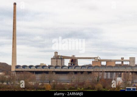 Ancienne usine De Marlstone du début du 20h siècle à Maastricht qui s'est fermée de façon recenyeuse après 100 ans d'industrie et est convertie en REC Banque D'Images