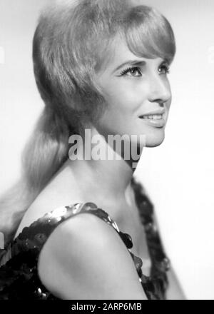 Tammy WYNETTE (1942-1998) photo promotionnelle du chanteur et compositeur américain Country vers 1968 Banque D'Images