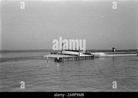 Service De Ferry Zierikzee - Katse Veer. Jetty Katse Veer Date: 1948 Lieu: Katse Veer, Zierikzee Mots Clés: Jetées, Paysages, Ferries Banque D'Images