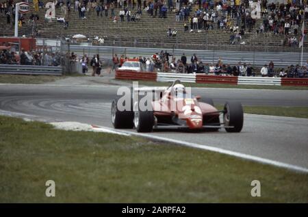 Grand Prix op Zandvoort; voitures sur le chemin Date: 3 juillet 1982 lieu: Noord-Holland, Zandvoort mots clés: Autoras Banque D'Images
