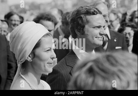 Königin Silvia und König Carl XVI Gustaf von Schweden während ihrer Hochzeit à Stockholm am 19.6.1976. La reine Silvia et le roi Carl XVI Gustaf de Suède lors de son mariage à Stockholm le 19.6.1976. Banque D'Images