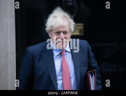 Londres, Royaume-Uni. 29 janvier 2020. Le Premier ministre britannique Boris Johnson quitte la 10 Downing Street pour se rendre au Parlement pour les questions du Premier ministre. Il ne reste que deux jours avant que le Royaume-Uni ne quitte l'Union européenne. Crédit: Tommy London/Alay Live News Banque D'Images