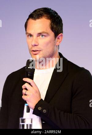 Düsseldorf, Allemagne. 29 janvier 2020. Marcel Schäfer, directeur sportif du club de football de Bundesliga VFL Wolfsburg, répond aux questions du public du SpoBis Congress. Crédit: Roland Weihrauch/Dpa/Alay Live News Banque D'Images