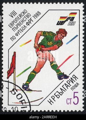 Un timbre-poste imprimé en Bulgarie: VIII championnat européen de football, République fédérale d'Allemagne, 1988 Banque D'Images