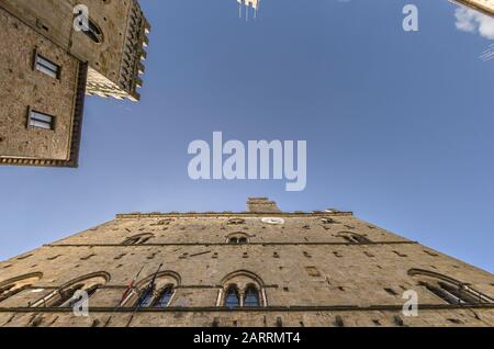 Façade du Palazzo dei Priori à Volterra Banque D'Images