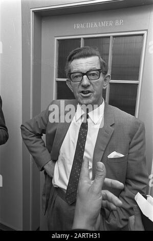 Diviser Le Parti Paysan À La Chambre Basse. Monsieur Kate. Koekoek pour sa salle de groupe Date: 25 juin 1968 lieu: La Haye, Zuid-Holland Nom personnel: M. Cuckoek Nom institutionnel: Parti des agriculteurs Banque D'Images