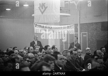 St. Eloy Katholieke Bond van metaloworkers réunion à Utrecht en raison de la nouvelle vue d'ensemble de l'ACO Date: 7 décembre 1968 lieu: Utrecht mots clés: Métallurgistes, aperçus Nom de l'institution: Sint Eloy Banque D'Images