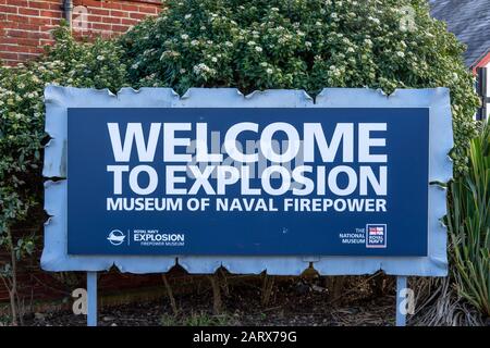 Le panneau à l'entrée du musée de l'explosion à Gosport, au Royaume-Uni Banque D'Images
