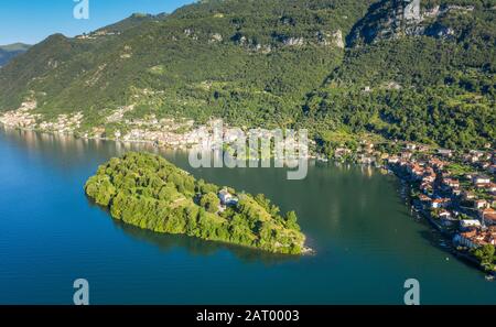 Île Isola Comacina dans le lac de Côme en Lombardie, Italie Banque D'Images