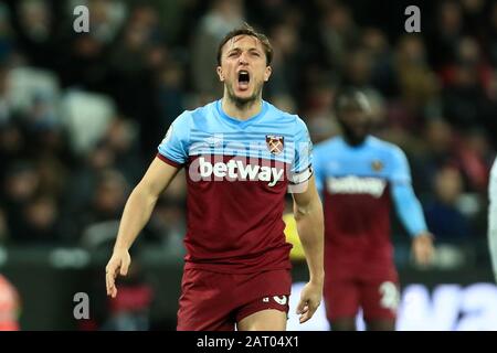 Londres, Royaume-Uni. 29 janvier 2020. Le Mark Noble de West Ham's West Ham suscite sa frustration lors du match de la Premier League entre West Ham United et Liverpool au stade de Londres, Stratford, le mercredi 29 janvier 2020. (Crédit: Leila Coker | MI News) la photographie ne peut être utilisée qu'à des fins de rédaction de journaux et/ou de magazines, licence requise à des fins commerciales crédit: Mi News & Sport /Alay Live News Banque D'Images