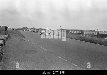 Grand Prix van Nederland 1969 Formule I à Zandvoort une voiture de course sur le circuit Date: 21 juin 1969 lieu: Noord-Holland, Zandvoort mots clés: Courses automobiles, voitures de course Banque D'Images