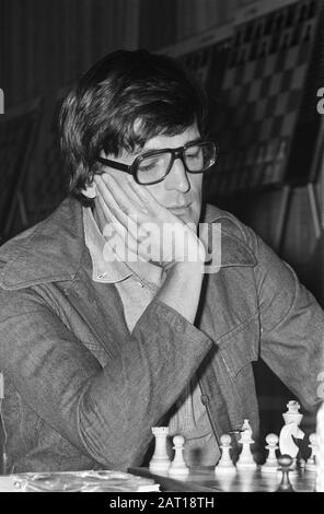 Premier tour IBM Chess Tournament, Kick Langeweg Date: 17 juillet 1973 mots clés: Chess institution name: IBM Chess Tournament Banque D'Images