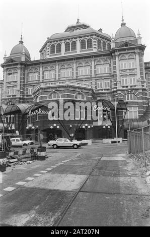 Extérieur du casino au Kurhaus de Scheveningen Date : 5 février 1981 lieu : Scheveningen, South-Holland mots clés : voitures, casinos, bâtiments, hôtels Banque D'Images