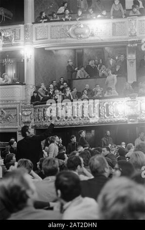 France. Théâtre Odéon occupé par les étudiants Date: 28 mai 1968 lieu: France mots clés: Étudiants, professions Banque D'Images