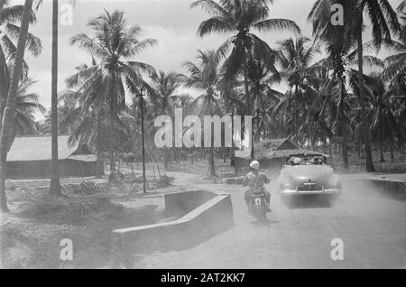 Visite du général britannique Montagu Stopford au général U-Brigade Stopford départ en voiture Date : novembre 1946 lieu : Batavia, Indonésie, Jakarta, Pays-Bas et Inde Banque D'Images