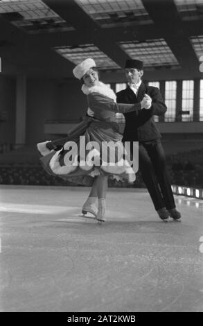 Répétition générale du Ballet de glace de Maxi et Ernest Bier à Utrecht Date : 23 décembre 1959 lieu : Utrecht mots clés : IJsballet, répétitions Nom personnel : Ernest Bier Banque D'Images