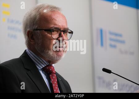 Bruxelles, Belgique. 30 janvier 2020. Le Président de la Banque européenne d'investissement (BEI), Werner Hoyer, s'exprime lors de la conférence de presse annuelle de la BEI. Crédit: Alexandros MICHAILIDIS/Alay Live News Banque D'Images