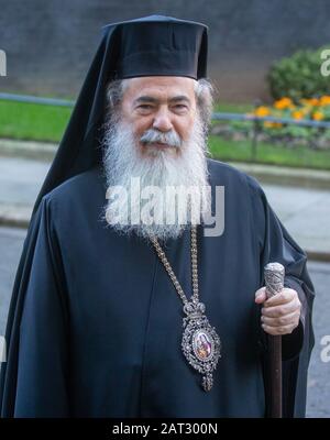 Patriarche Theophilos III de Jérusalem, 141ème primat de l'Église orthodoxe de Jérusalem et de toute la Palestine et d'Israël à Downing Street pour une réunion Banque D'Images