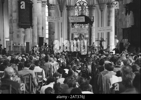 Réunion commémorative en mémoire de l'archevêque Oscar Romero assassiné à San Salvador Date : 27 mars 1982 lieu : la Haye, Hollande-Méridionale mots clés : réunions, commémorations Banque D'Images