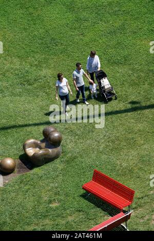 Jardin du Palazzo della triennale, musée du design et de l'architecture, parc Parco Sempione, Milan, Lombardie, Italie, Europe Banque D'Images