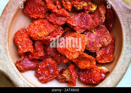 Tomates cerises séchées traditionnelles de Sicile, Italie, Europe Banque D'Images