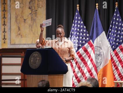 Cinquième Avenue, New York, États-Unis, 29 janvier 2020 - la première Dame de Chirule McCray accueille aujourd'hui à New York le petit-déjeuner interreligieux annuel à la bibliothèque publique de New York avec le maire Bill de Blasio et les chefs religieux. Photo: Luiz Rampelotto/EuropaNewswire CRÉDIT PHOTO OBLIGATOIRE. | utilisation dans le monde entier Banque D'Images