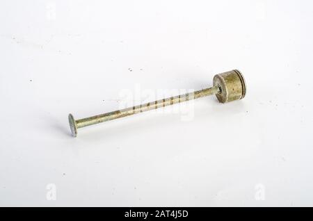 Dispositifs rétro injections , seringues , aiguilles, stérilateur Banque D'Images