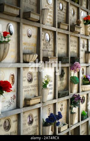 Cimetière Majeur, Musocco, Milan, Lombardie, Italie, Europe Banque D'Images