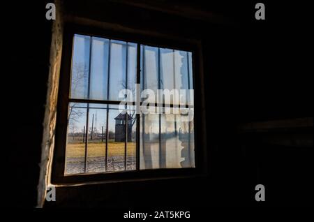 Une photo de l'intérieur d'une caserne à Auschwitz II - Birkenau. Banque D'Images