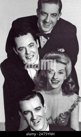 Le MERRY MACS photo promotionnelle du quatuor pop américain en harmonie étroite avec Mary Lou Cook vers 1944 Banque D'Images