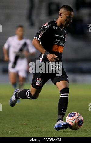 Campinas, Brésil. 30 janvier 2020. Madson pendant le match entre Ponte Preta et Corinthiens au stade Moisés Lucarelli à Campinas (SP) ce jeudi (30). Le match est valable pour le 3ème tour du championnat Paulista 2020. Crédit: Marco Galvão/Fotoarena/Alay Live News Banque D'Images