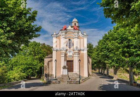 Église Saint-Jean-Baptiste, style baroque, église près du village de Mezzana, région de Castagniccia, hautes terres sur la Costa Verde, département de Haute-Corse, Co Banque D'Images