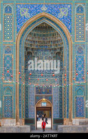 Mosquée Mozaffari Jame ou Mosquée du vendredi, façade décorée de motifs floraux, Kerman, province de Kerman, Iran Banque D'Images