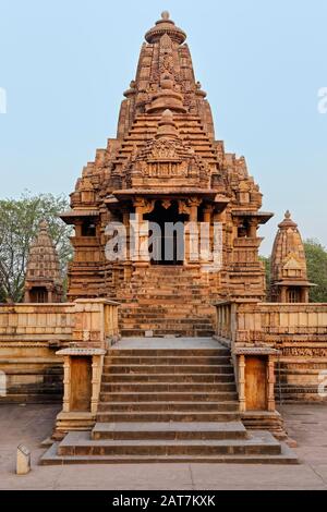 Temple De Lakshmana, Groupe Des Monuments De Khajuraho, État De Madhya Pradesh, Inde Banque D'Images