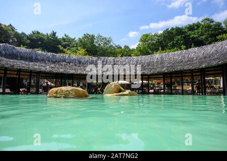 Piscine dans une source minérale I Resort Spa à Nha Trang au Vietnam. 13 Janvier 2020 Banque D'Images