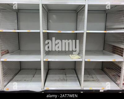 le riz est vendu dans la panique du nouveau coronavirus Banque D'Images