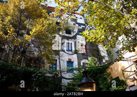 Hundertwasser-Haus, Wien, Österreich/ Vienne, Autriche (nur für redaktionelle Verwendung. Keine Werbung. Http://www.360-berlin.de. Referenzdatenbank : Banque D'Images