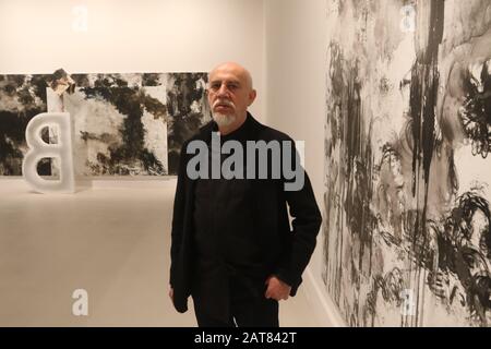 31 janvier 2020: 31 janvier 2020 (Malaga) Le Centre d'art contemporain de Malaga présente l'exposition intitulée ''Prendre Distance De Vous'' qui constitue la première exposition individuelle de Carlos LeÃ³n dans notre ville. Le conservateur de même, Fernando Castro FlÃ³rez, a rassemblé pour l'occasion un ensemble de plus de quarante pièces qui permettent d'observer l'évolution de l'artiste au cours des dernières décennies, y compris onze œuvres inédites choisies parmi celles réalisées au cours de l'année passée. (Image Crédit : © Lo Banque D'Images