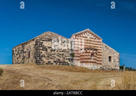 Église Sant'Antonio di Salvenero, 13ème siècle, style roman, proche de la communauté de Ploaghe, région de Logudoro, province de Sassari, Sardaigne, Italie Banque D'Images