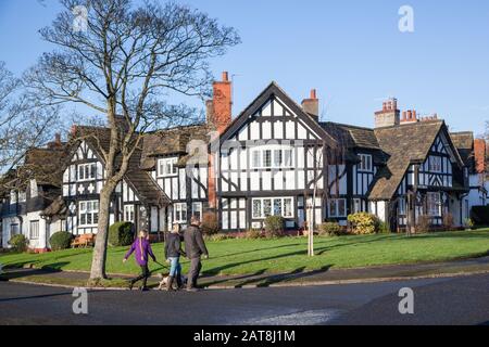 Port Sunlight modèle village de 900 Grade ll répertorié maisons sur la péninsule Wirral construit par les frères levier en 1888 pour les travailleurs dans son usine de savon Banque D'Images