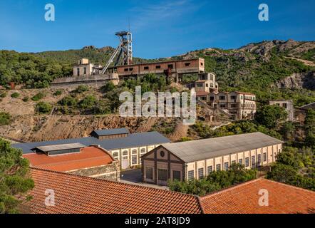 L'arbre des mines, traitement du minerai des bâtiments de mine de Montevecchio, zinc et plomb mine, fermée depuis 1981, près de la ville de Guspini, Sardaigne, Italie Banque D'Images