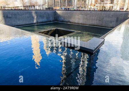 9 11 Memorial et le nouveau centre commercial mondial de Manhattan, New York Banque D'Images